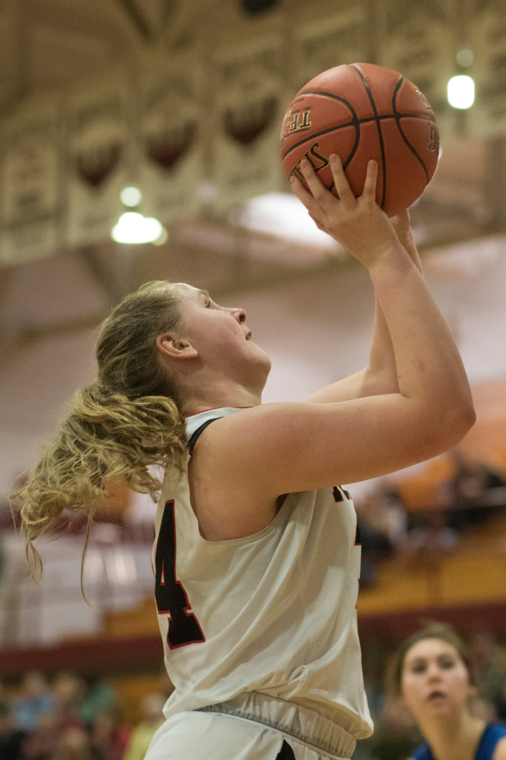 Toledo center Stacie Spahr takes a shot in the paint against Toutle Lake on Monday, Feb. 17, 2020. (Eric Trent / etrent@chronline.com)