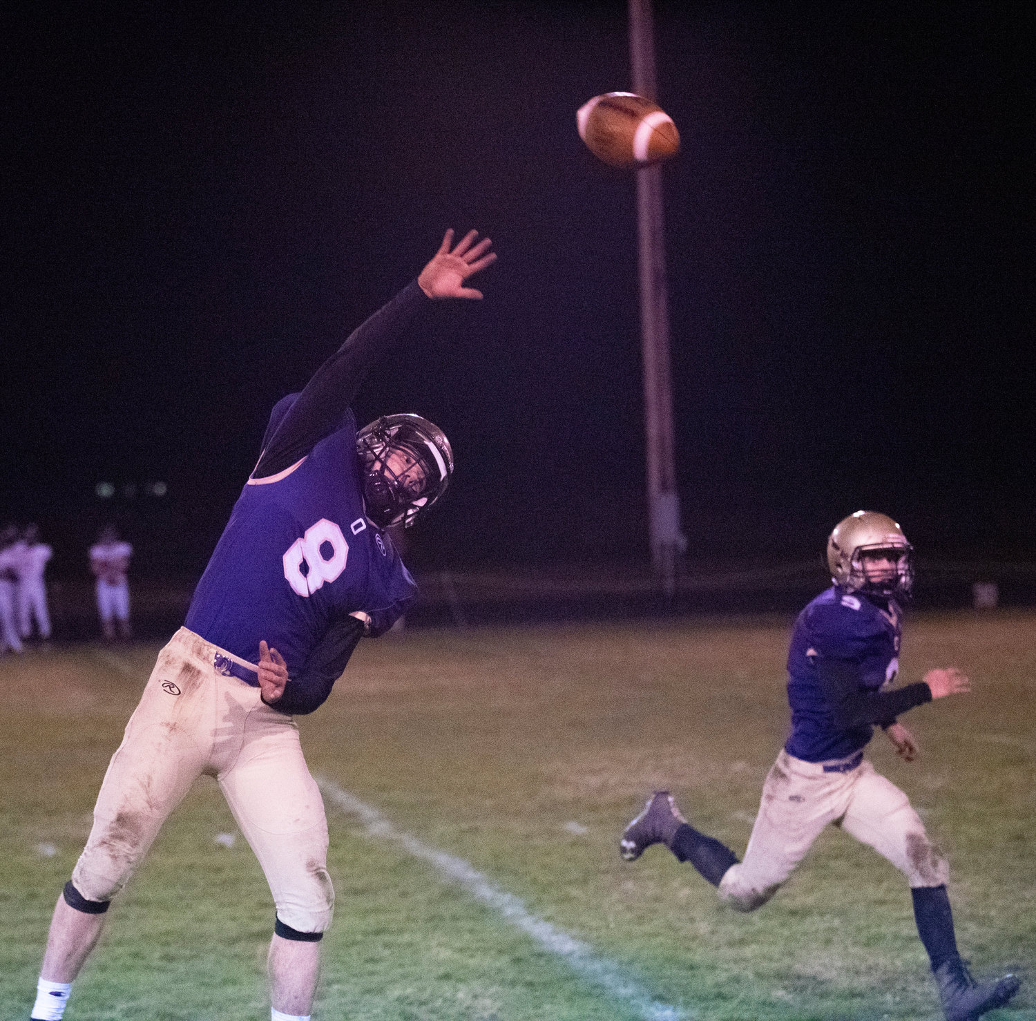 Onalaska defensive back Danny Dalsted (8) defends an incomplete Kalama pass on Friday.