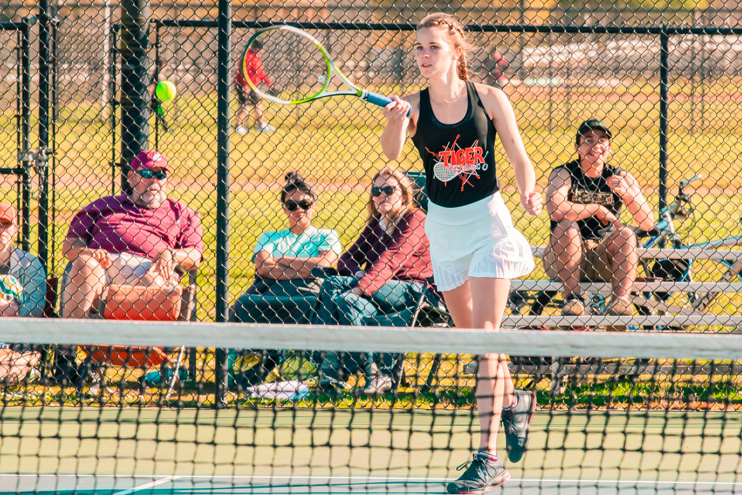 Centralia’s Maddie Corwin returns a ball during a match on Wednesday.