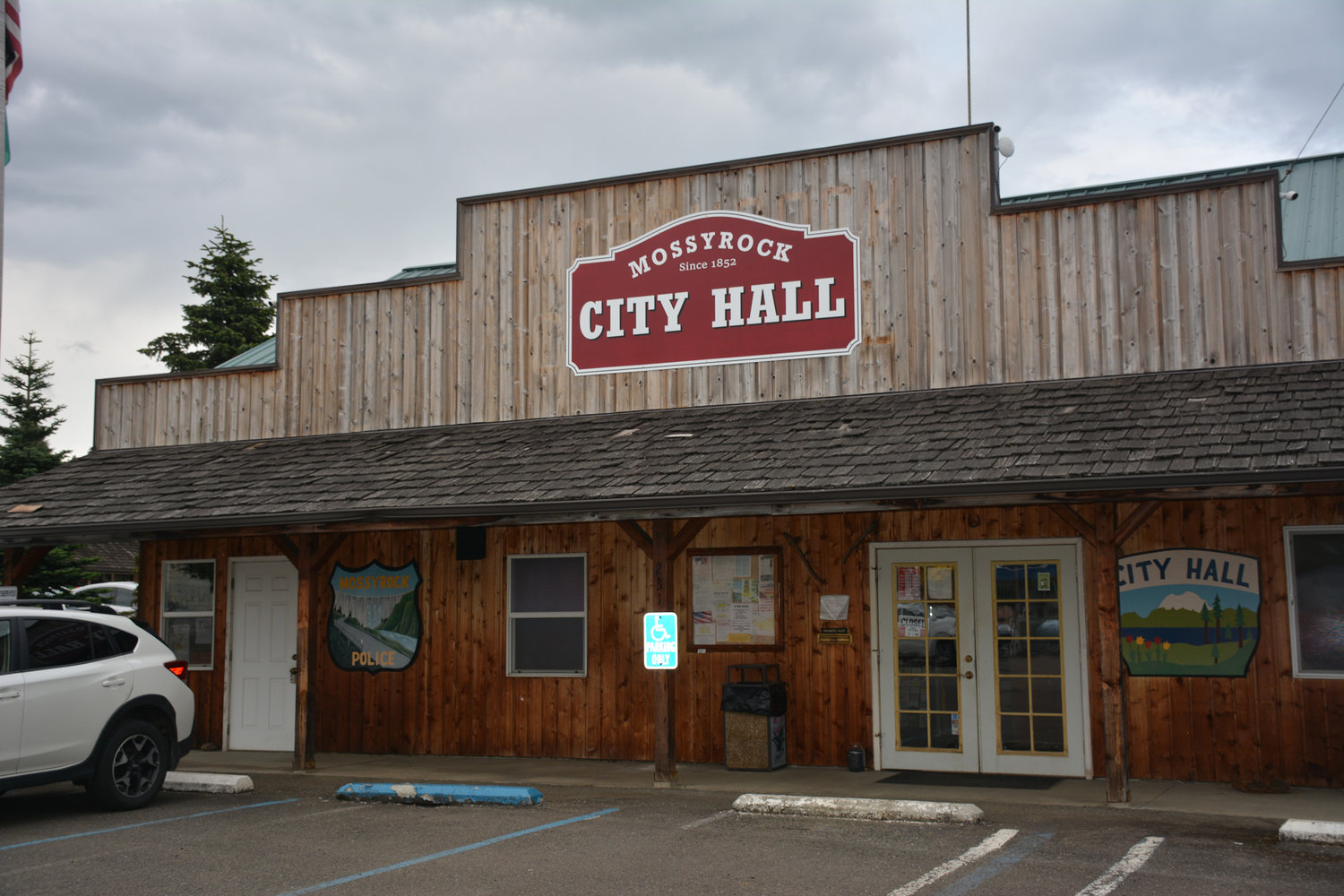 The City of Mossyrock passed a resolution Thursday declaring it will not enforce COVID-19 restrictions going into the summer season.