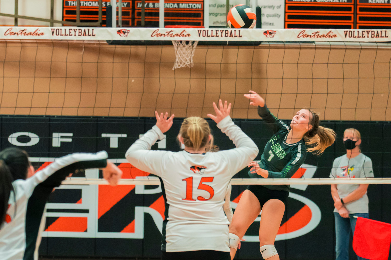 Tumwater’s Brooklynn Hayes (7) sends the ball over the net during a game against the Tigers Tuesday night in Centralia.