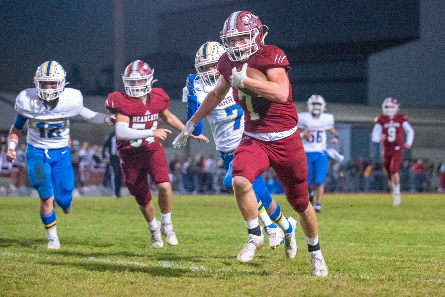 W.F. West's Brock Guyette (7) rips off a long run against Rochester on Oct. 8, 2021.