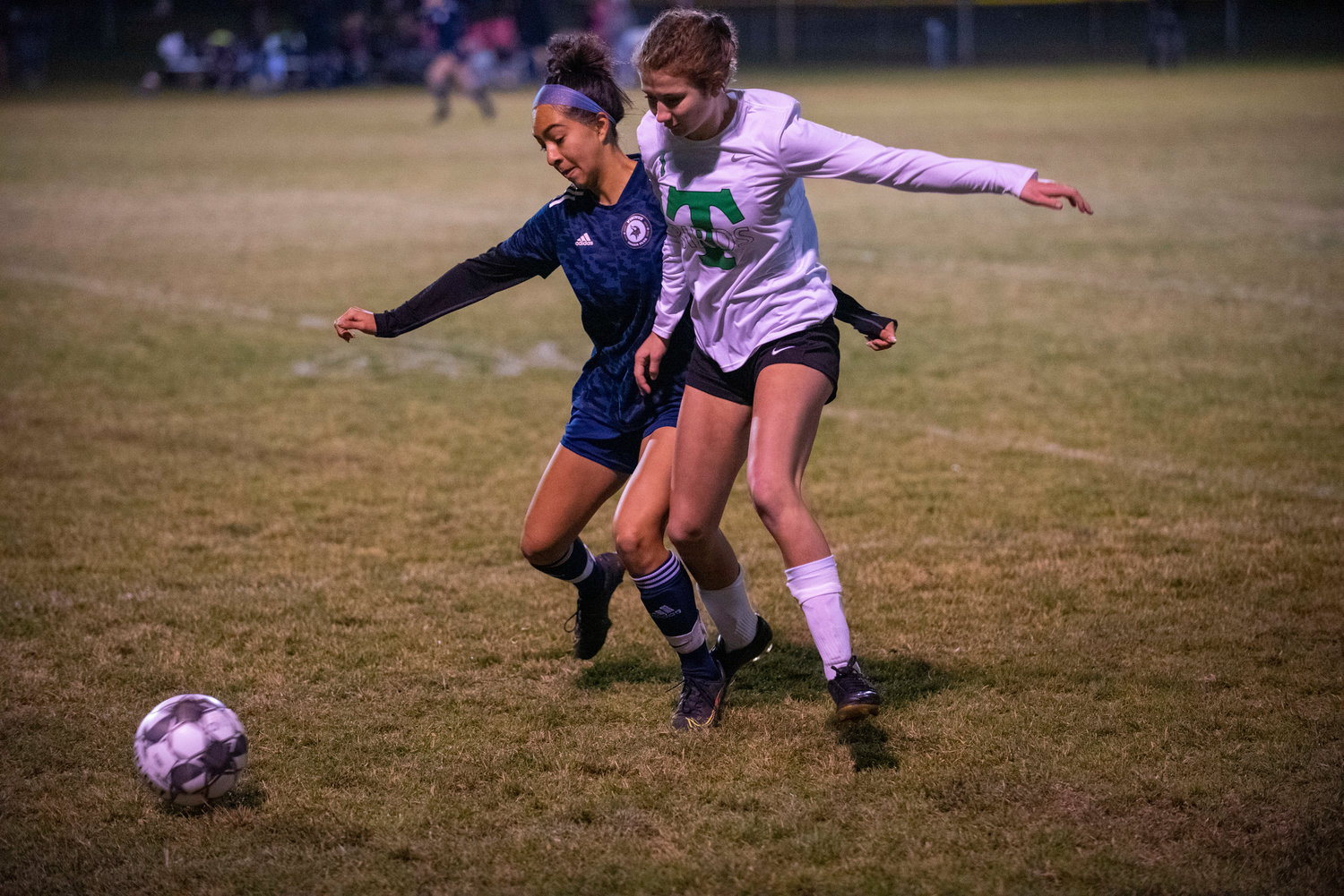 Tumwater’s Emalyn Shaffer (1) battles with a Selah player during a 2A state opener Wednesday in Selah.