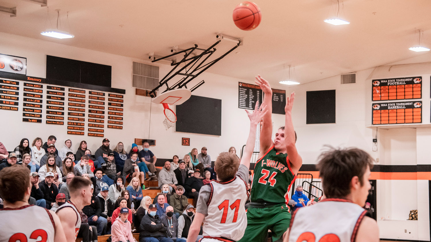 MWP’s Carter Dantinne (24) puts up a shot during a game against the Tigers in Napavine Tuesday night.