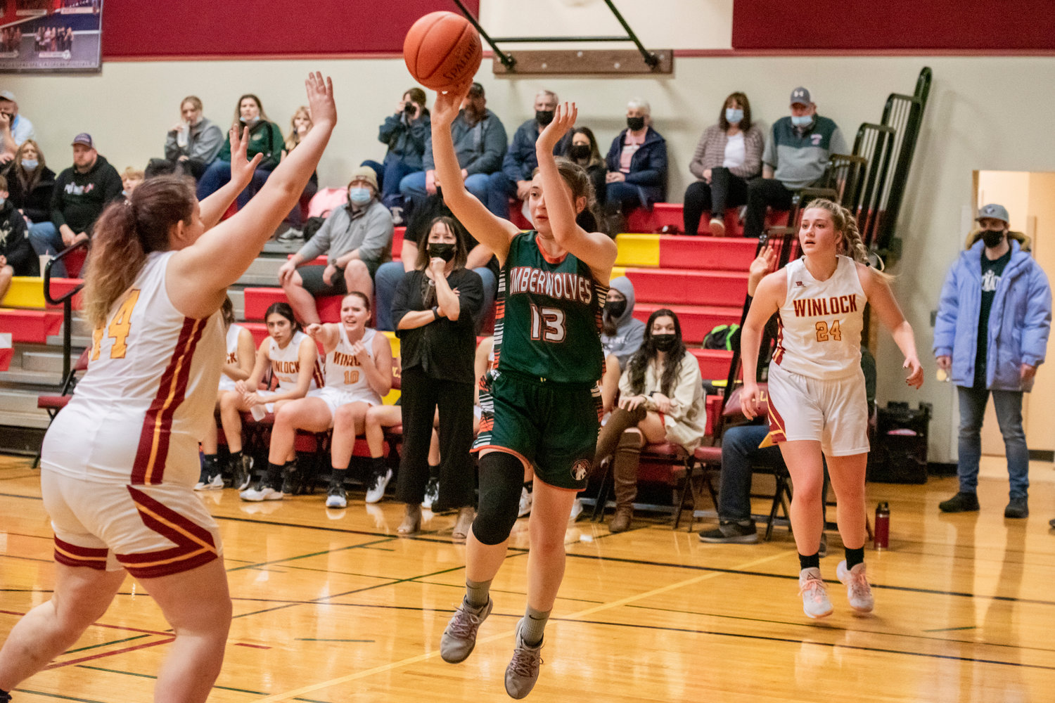 MWP’s Kaliya Sams (13) looks to pass during a game against Winlock.
