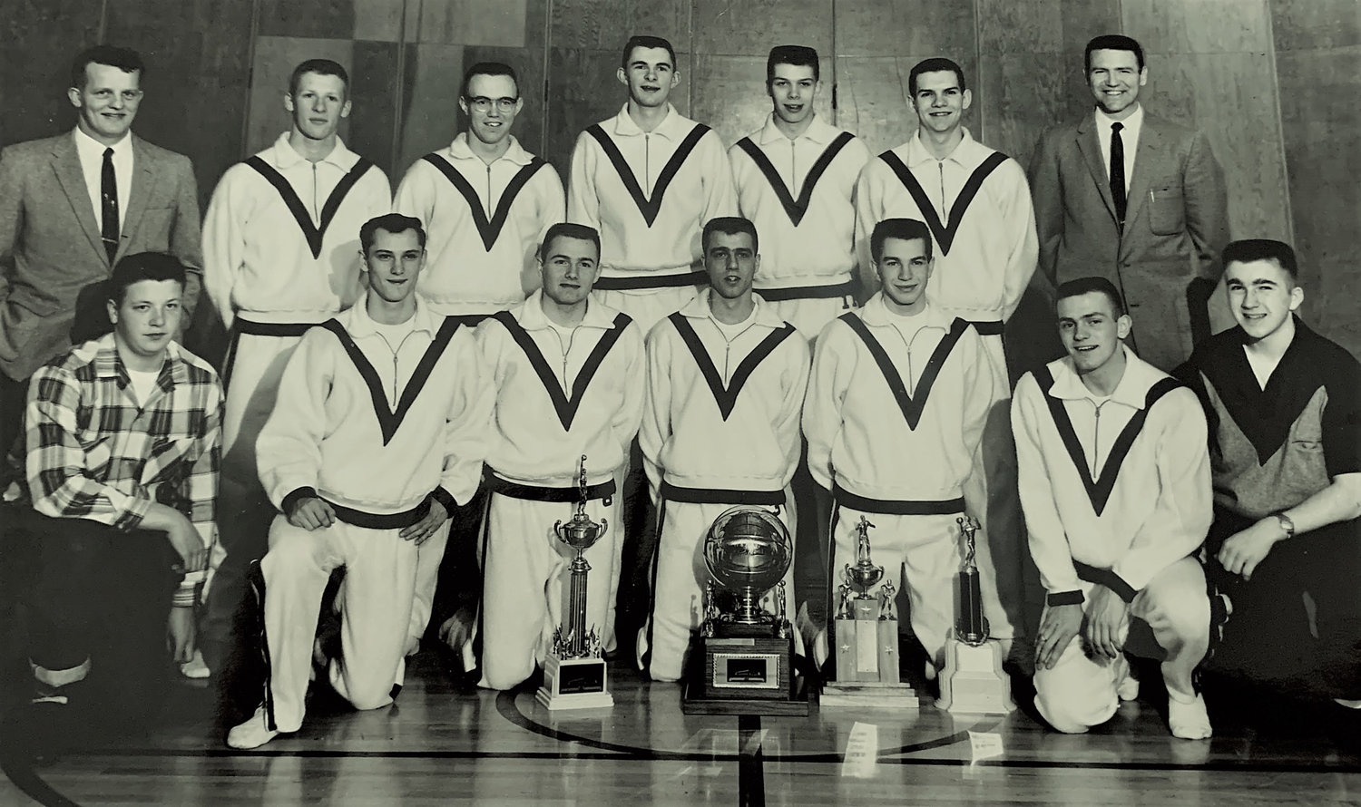 The 1960 W.F. West boys basketball state championship team.