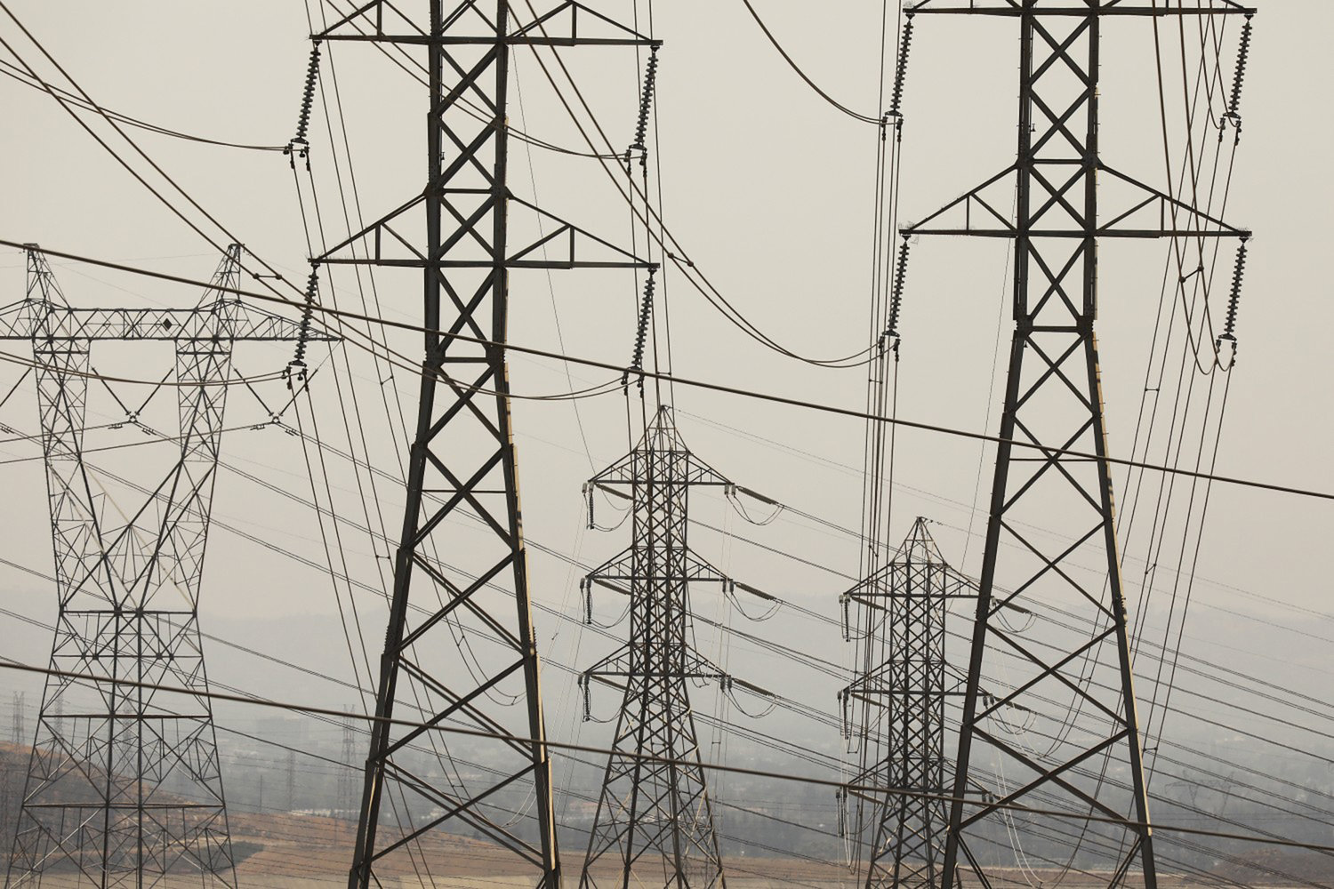 DC Power lines in the North San Fernando Valley near the Sylmar Converter Station in Los Angeles on July 12, 2021. (Al Seib/Los Angeles Times/TNS)