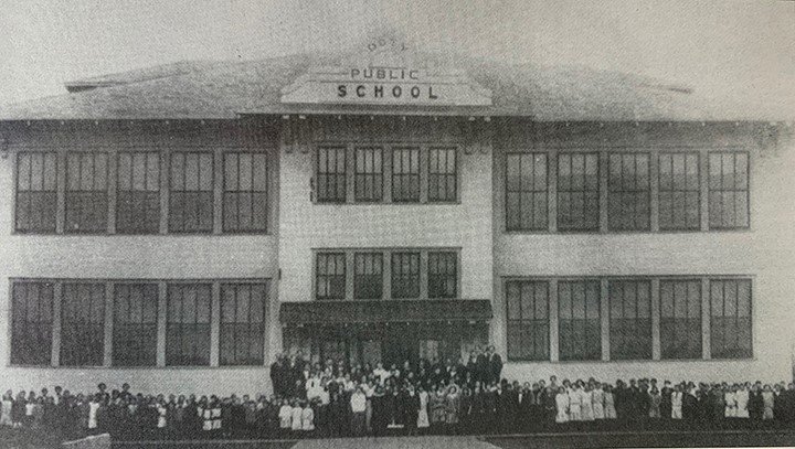 Students line up in front of the Doty School during the 1914-1915 school year, showing Doty was once a much more populous town than it is today. (Our Hometowns)