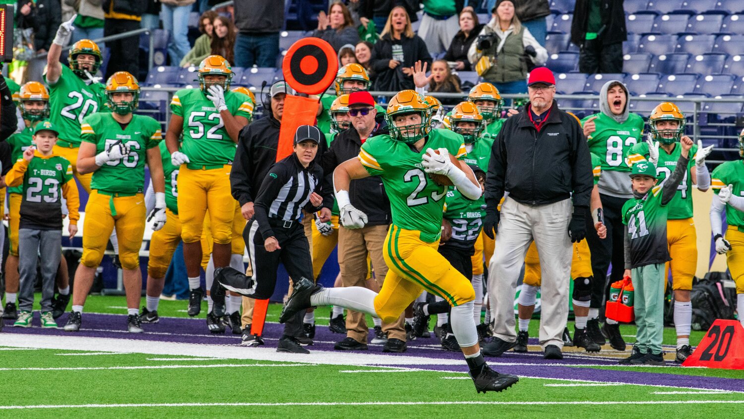 Running back Cash Short scores Tumwater’s first touchdown of the state title game against Anacortes.